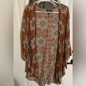 Torrid boho kimono Size 1/2 (18/20)